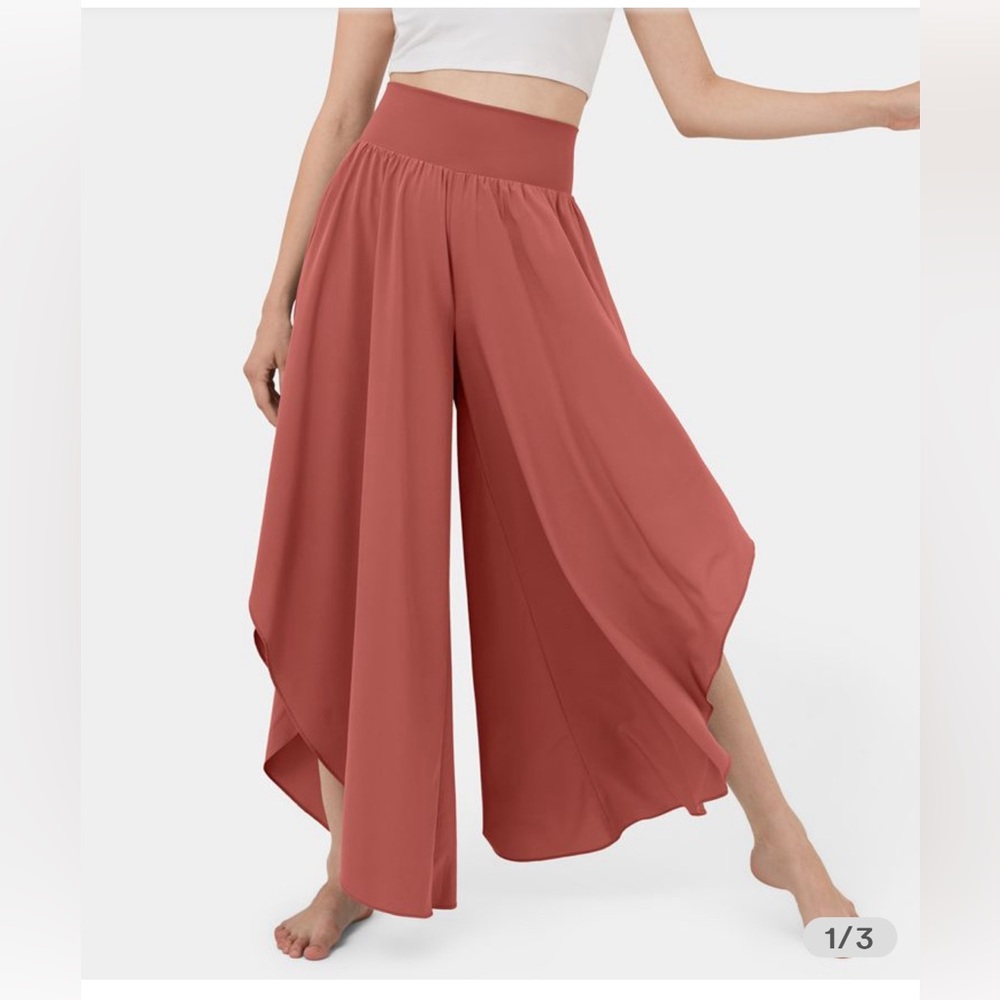 Halara breezeful flowy pants